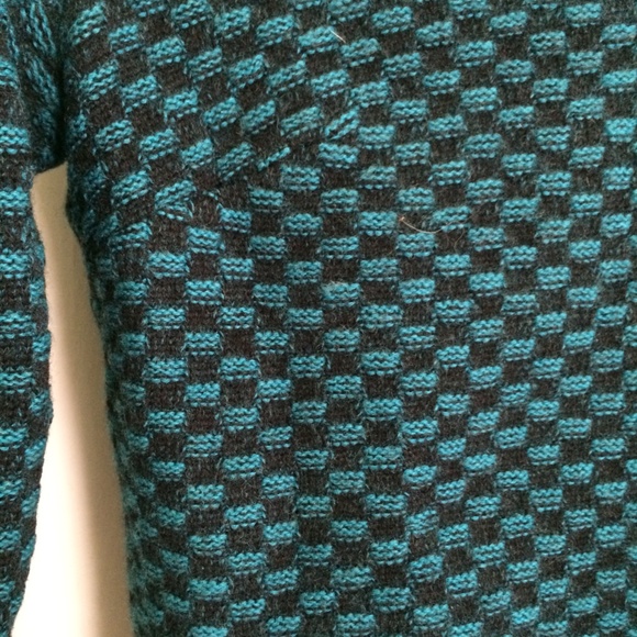 Fitted Sweater Turquoise Black Check – Unusual! - Picture 5 of 7